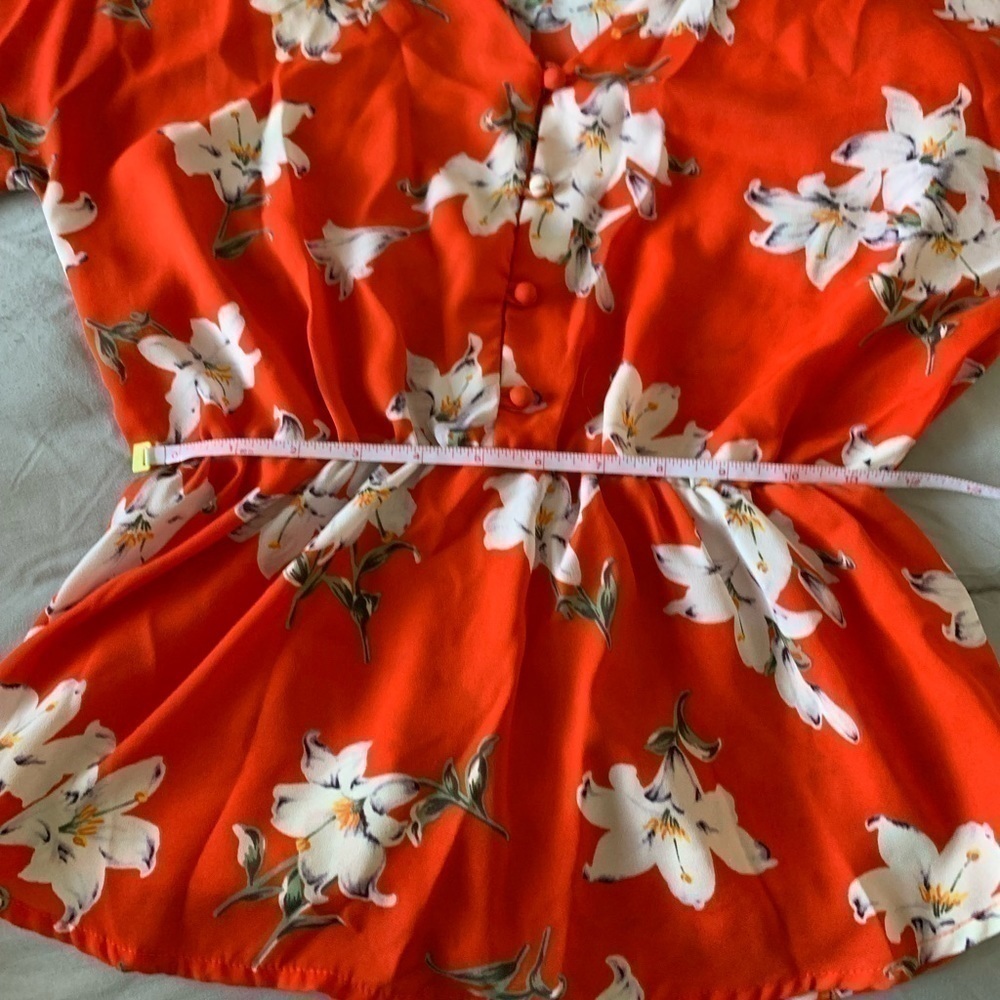 Flower theme tops for women - Picture 5 of 6